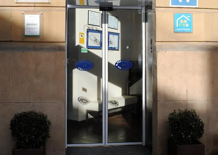 阿依达旅馆 2* 圣塞瓦斯蒂安